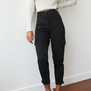 ❗️SOLD ❗️ Aritzia (Wilfred Free) Modern Cargo